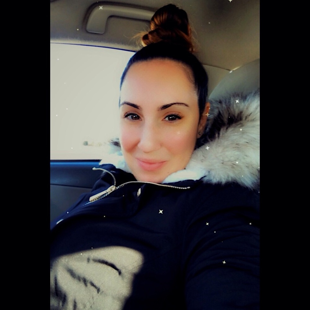 Meet your Posher, Alexia